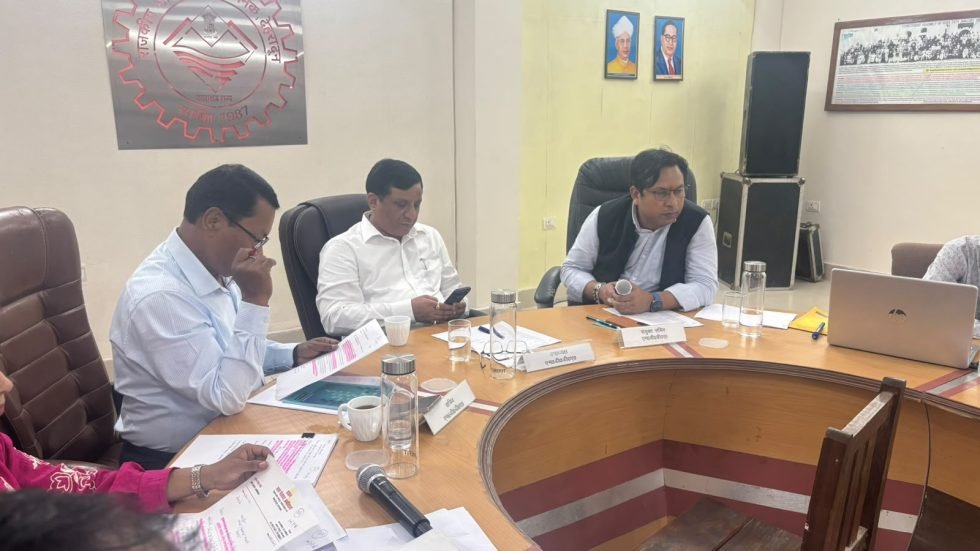 दून महायोजना भविष्य को आकार देने उमड़ रही जनता