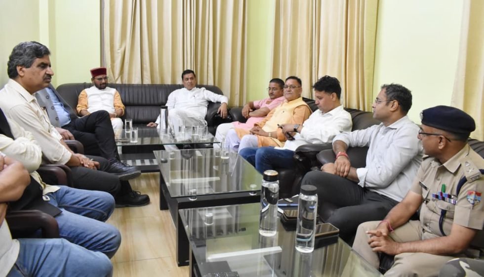गढ़वाल सांसद ने किया टीएचडीसी टनल का निरीक्षण