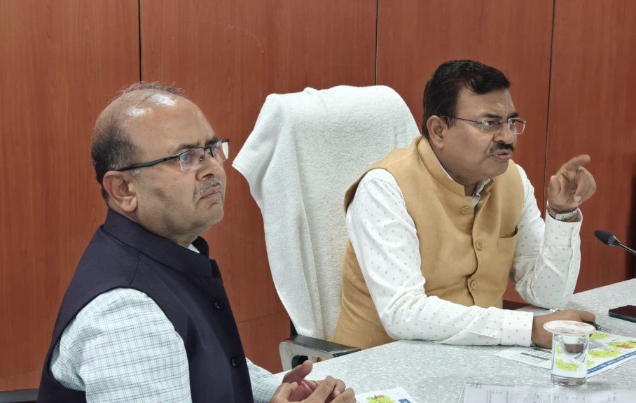 चौबीस घण्टे अलर्ट मोड में रहें अधिकारी मुख्य सचिव