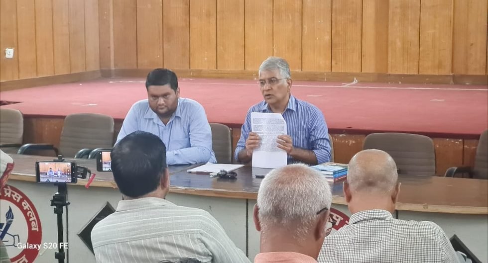 उत्तराखंड के ग्लेशियर, ग्लोफ और हिमस्खलन पर रिपोर्ट जारी