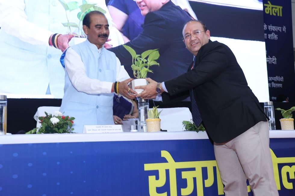 रोजगार मेले में 249 अभ्यर्थियों को नियुक्ति पत्र वितरित