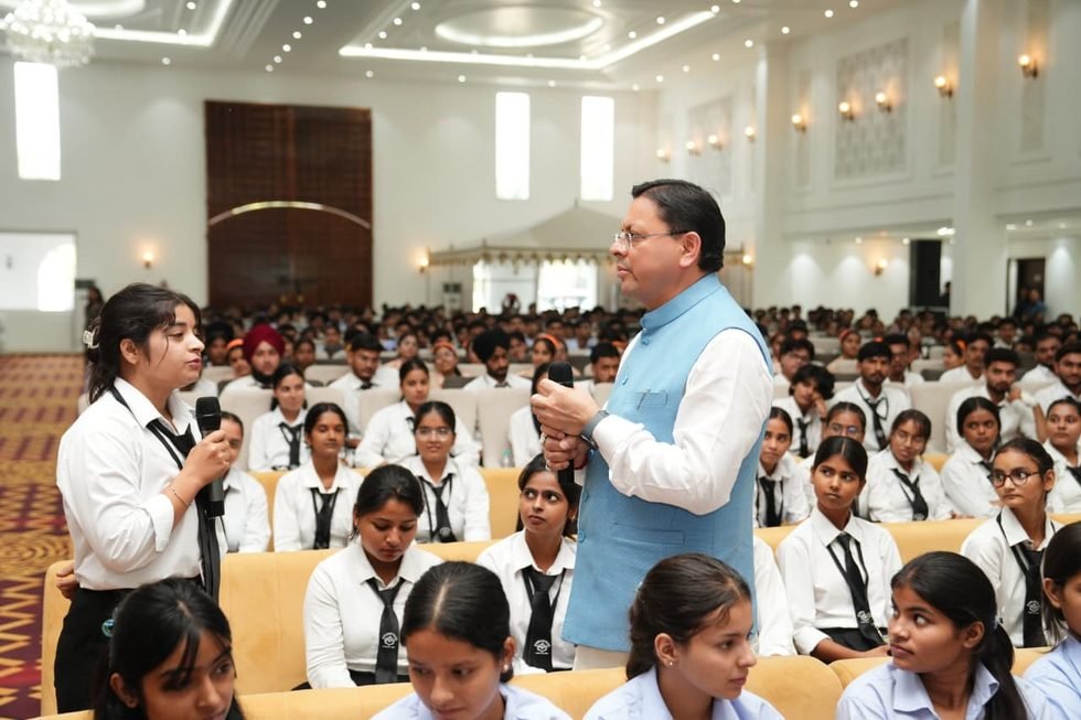 युवाओं को राज्य में ही मिलेंगे रोजगार और शिक्षा के अवसर