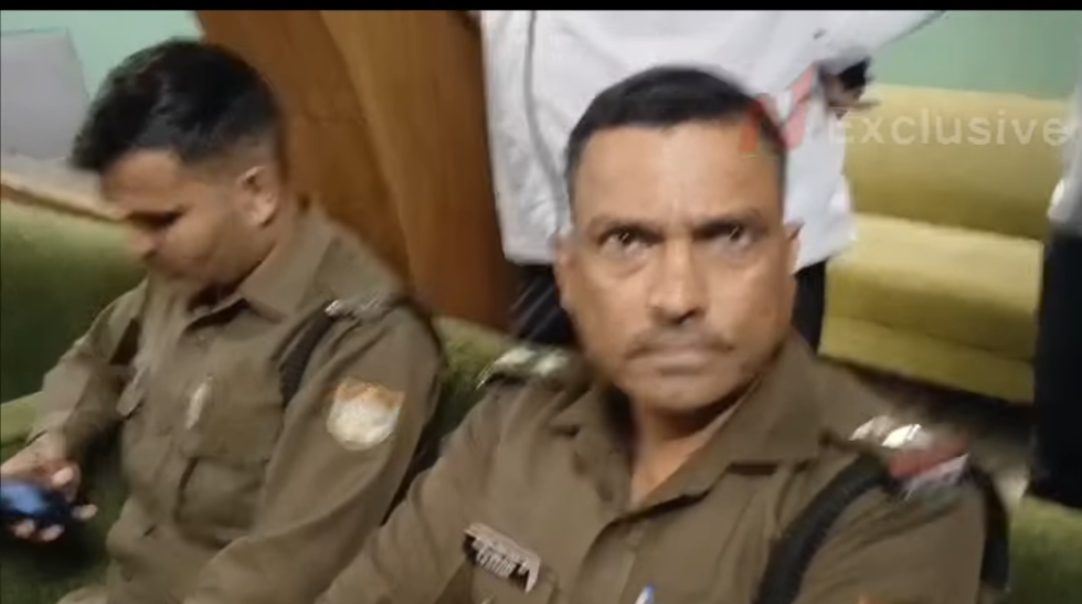 दून के निजी स्कूल के टीचर पर छेड़छाड़ का आरोप, हंगामा बरपा
