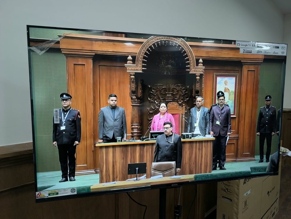 हंगामे के बीच बिना चर्चा के अनुपूरक बजट व विधेयक पारित